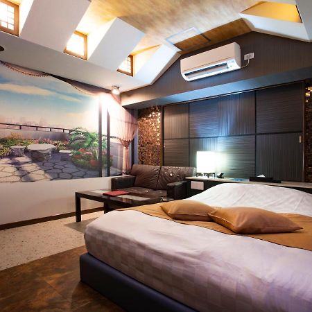 Hotel Apricot (Adults Only) Hiroshima Exteriör bild