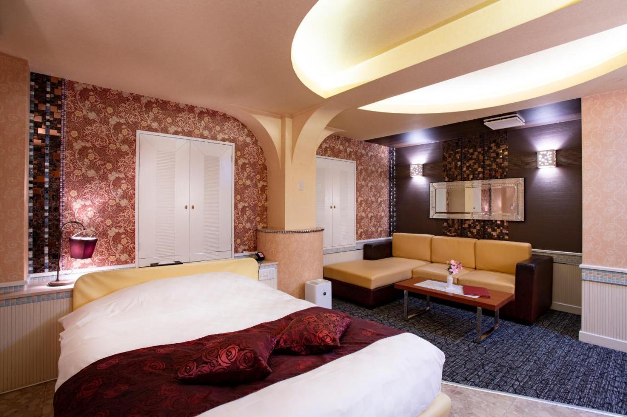 Hotel Apricot (Adults Only) Hiroshima Exteriör bild